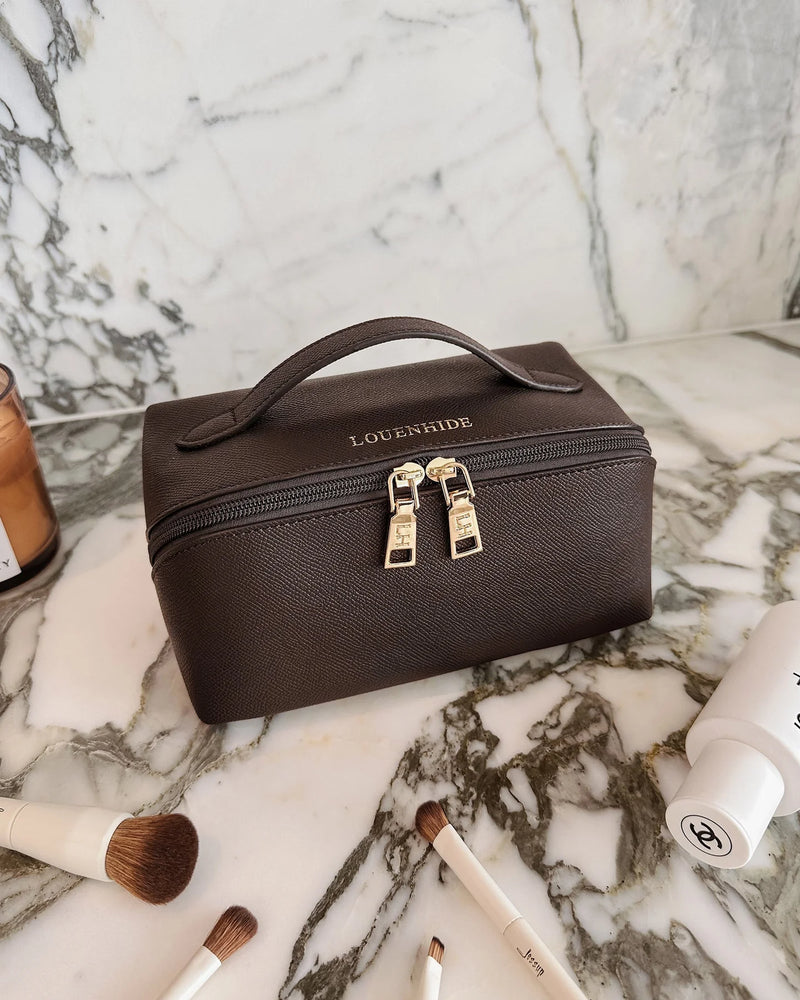 Ellis Makeup Bag - Chocolate *SAMPLE SALE PRE-ORDER 25% off*