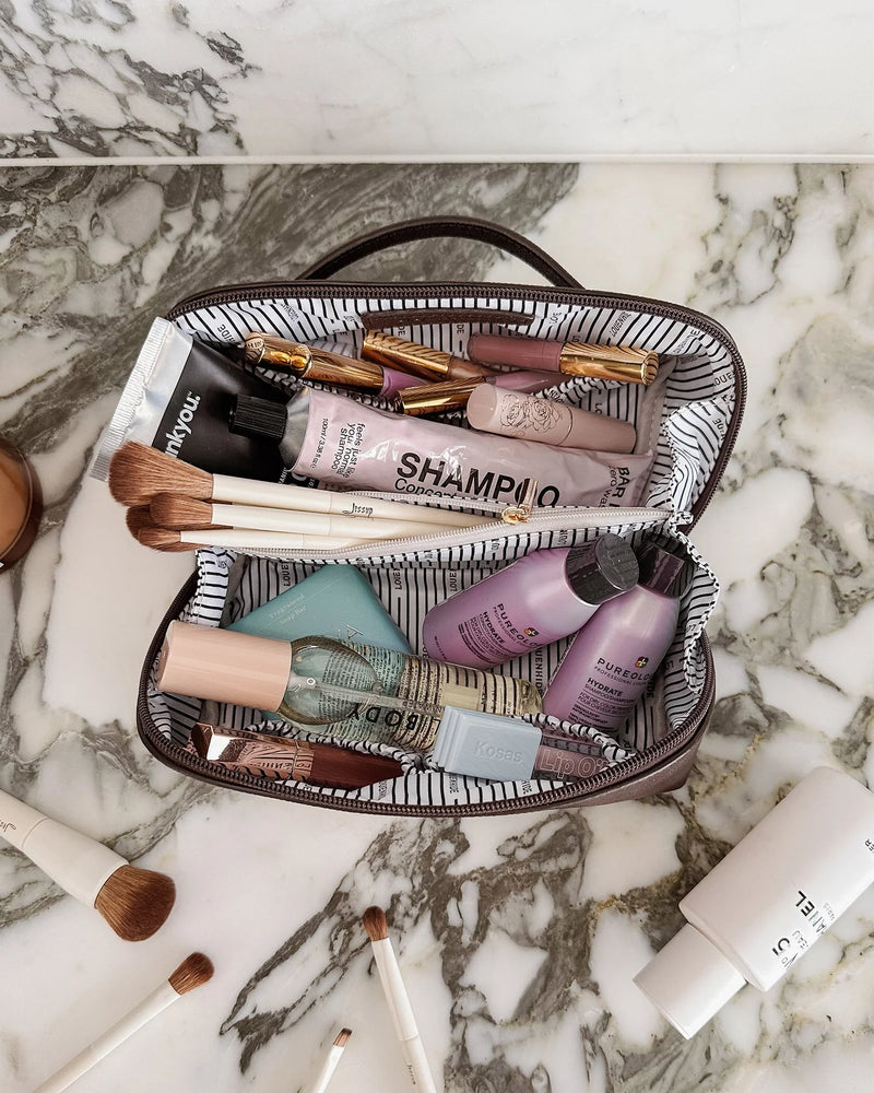 Ellis Makeup Bag - Chocolate *SAMPLE SALE PRE-ORDER 25% off*