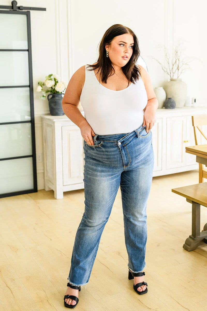 Criss-Cross Waist Band Dad Jean Straight