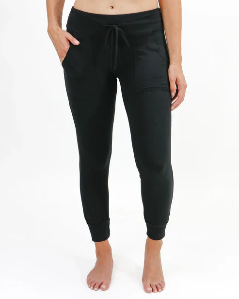 Summer Weight Live-In Loungers in Black