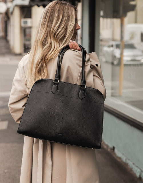 Blaire Tote Bag *SAMPLE SALE PRE-ORDER 25% off*
