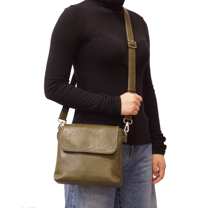 Aura Crossbody